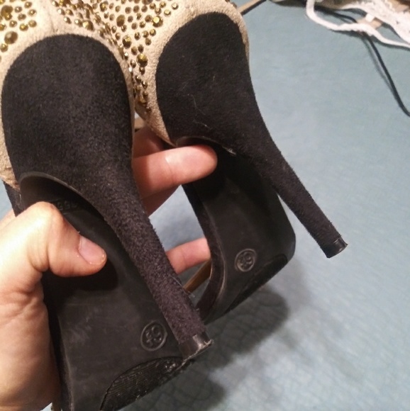 Strappy heels - Picture 4 of 4